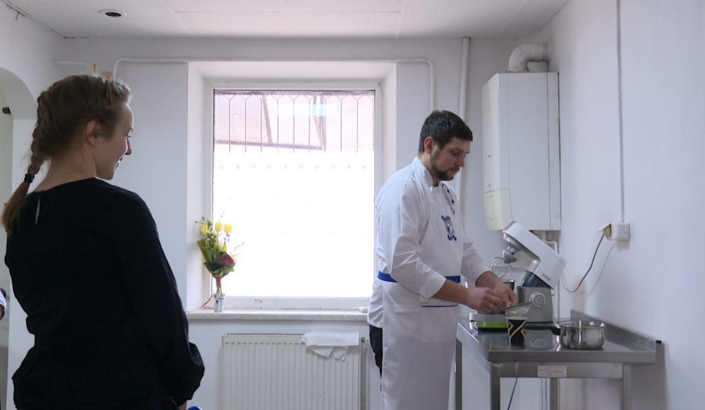 молекулярна