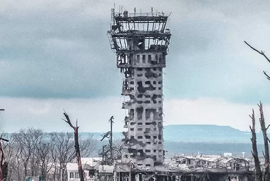 “Кіборги вистояли, не вистояв бетон”: в Україні вшановують пам’ять захисників Донецького аеропорту