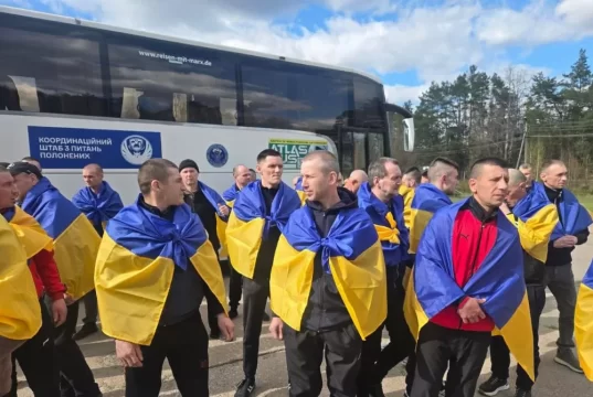 193 українських військових повернулися додому з російського полону