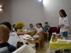 У селі Біла для дітей провели майстер-клас із мистецтва вибійки “Вільні, як птахи у небі”
