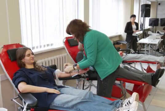Близько 40 студентів здали кров на порятунок захисників та захисниць